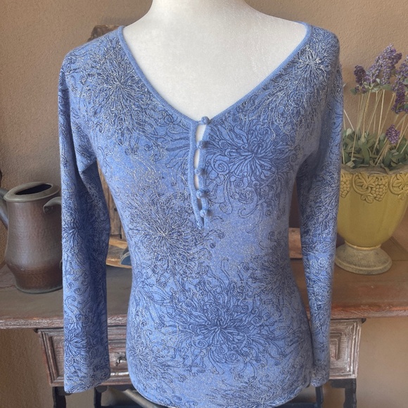 Nieman Marcus 100% Cashmere Collection Blue Floral Sweater Size Small - Picture 3 of 12